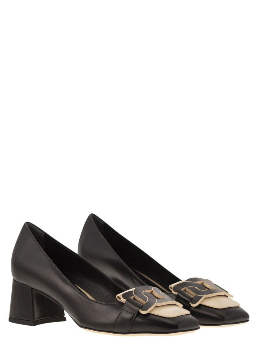 Tod's Calfskin Pumps With Custom Metal Chain Accent