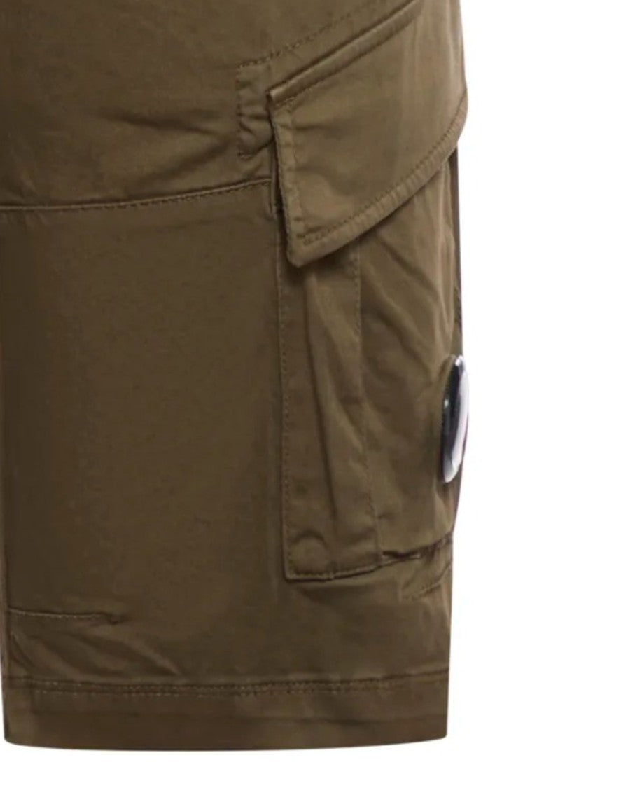 C.P. Company Mid-Thigh Tailored Brown Cargo Shorts With Multiple Pockets