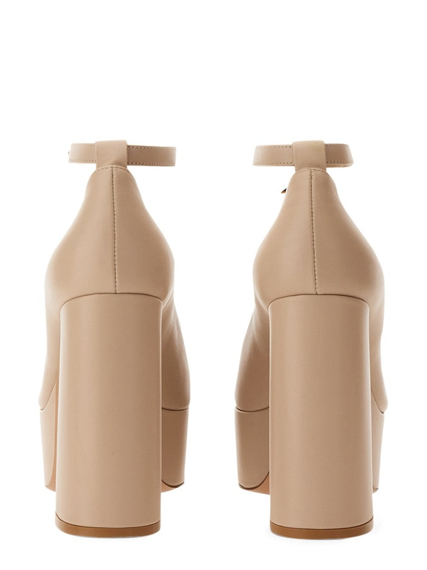 Gianvito Rossi "Manila" Pump