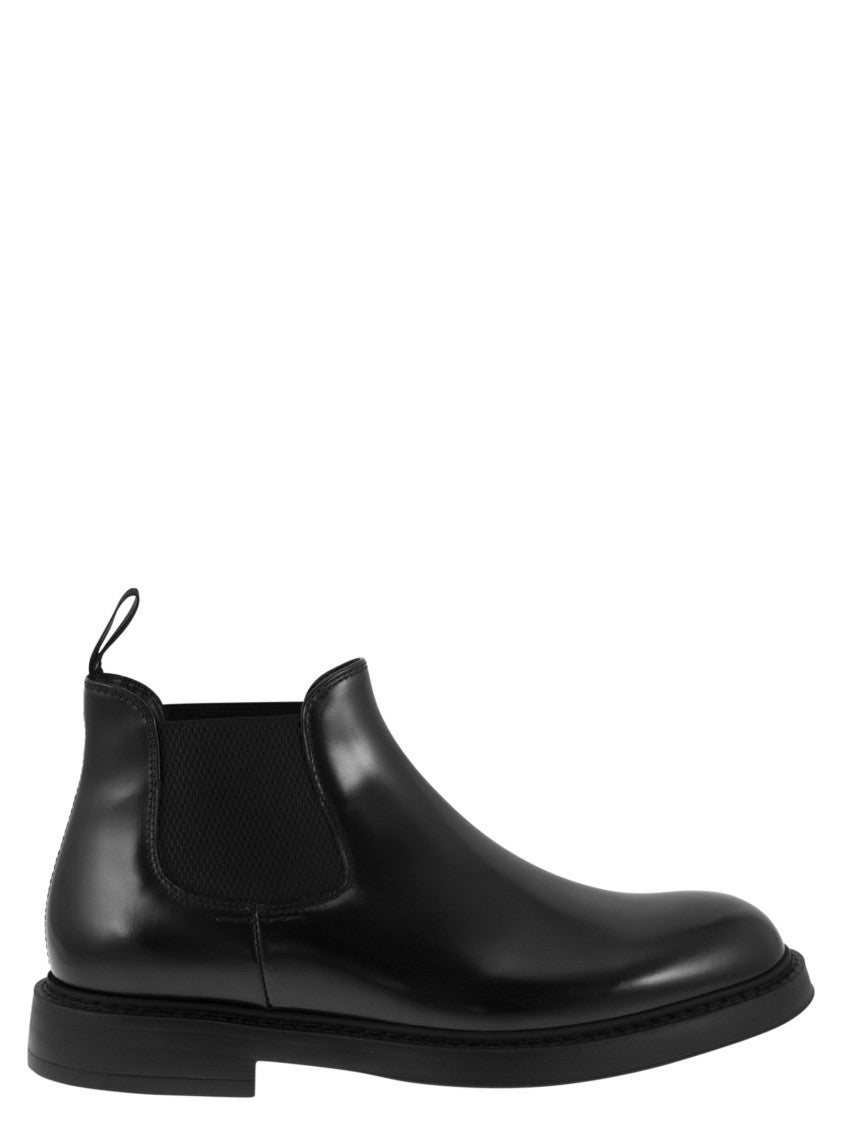 Doucal's Chelsea Leather Ankle Boot
