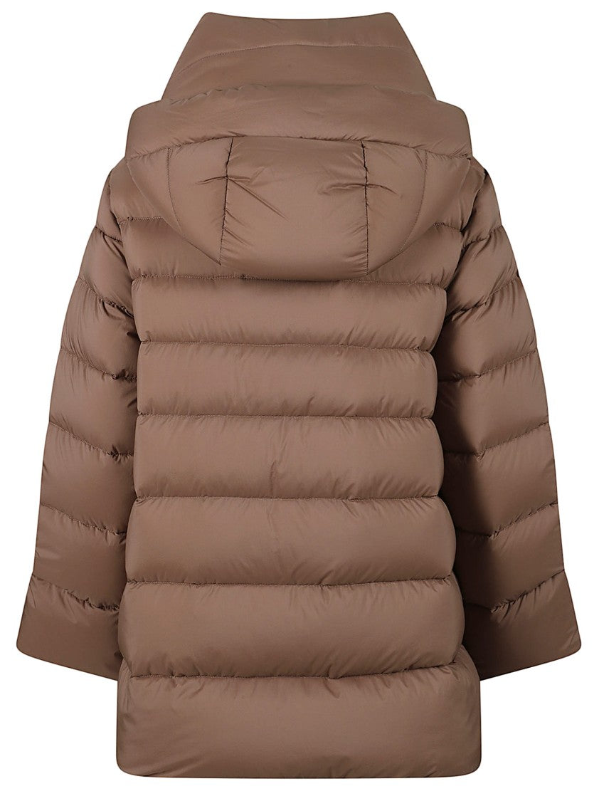 Moorer Trapezoid-Shaped Down Jacket With Detachable Hood And Sleek Silhouette