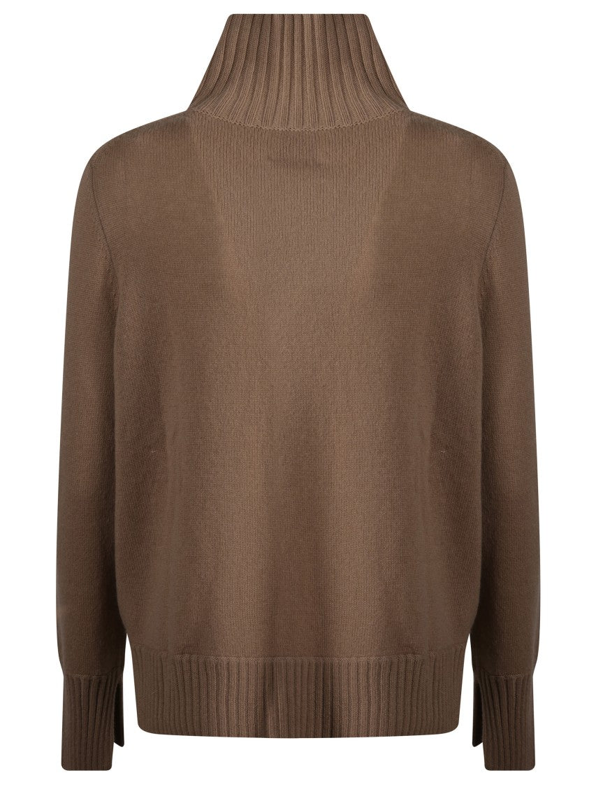 Allude Finely Knit Cashmere Turtleneck
