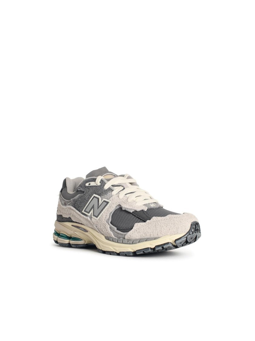 New Balance 2002 R' Grey Fabric Sneakers
