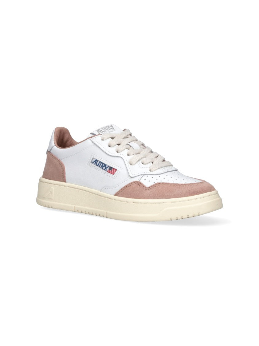 Autry Low-Top Classic Sneakers With Minimalist Detailing