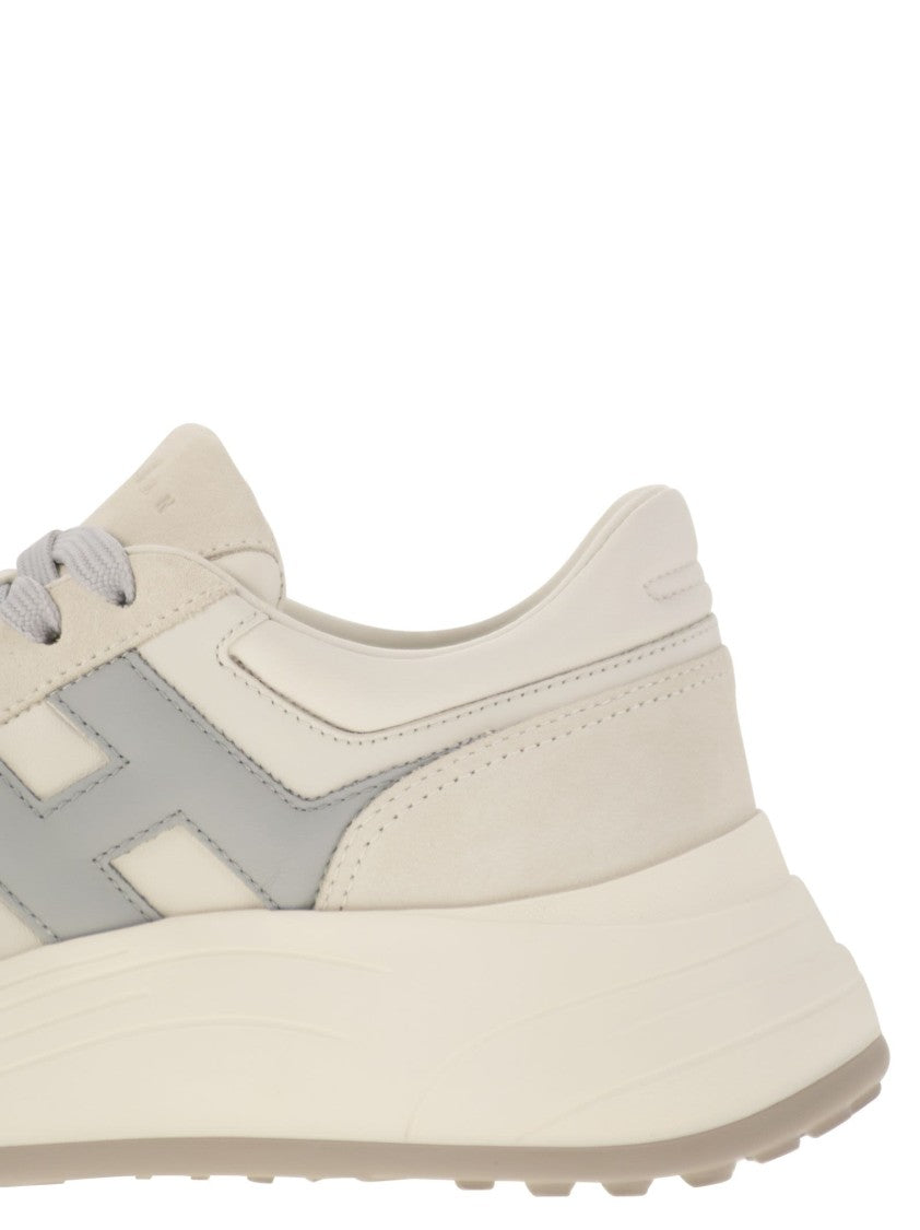 Hogan Hi-Fi Trainers With Side H