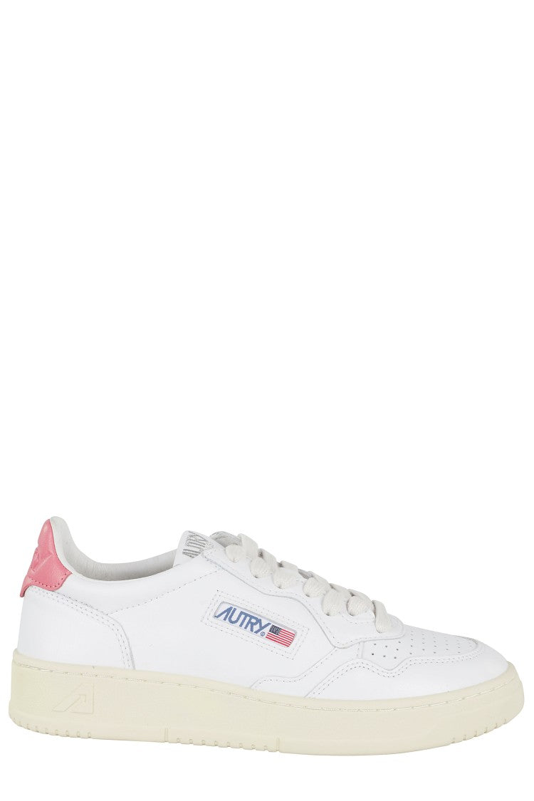 Autry Medalist Low Round Toe Leather Sneakers
