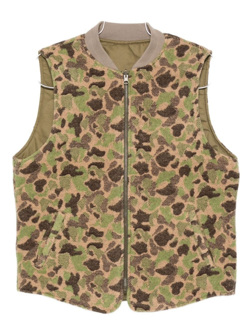Chesapeake's Sleeveless Camouflage Jacket With Ribbed Collar