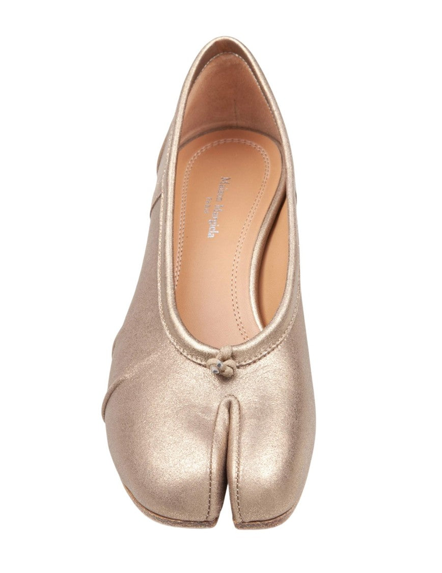 Maison Margiela Tabi Ballerina Flats In Metallic Leather, Gold Color