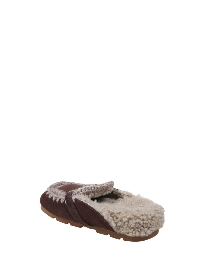 Mou Winter Bio Slide Letter Logo