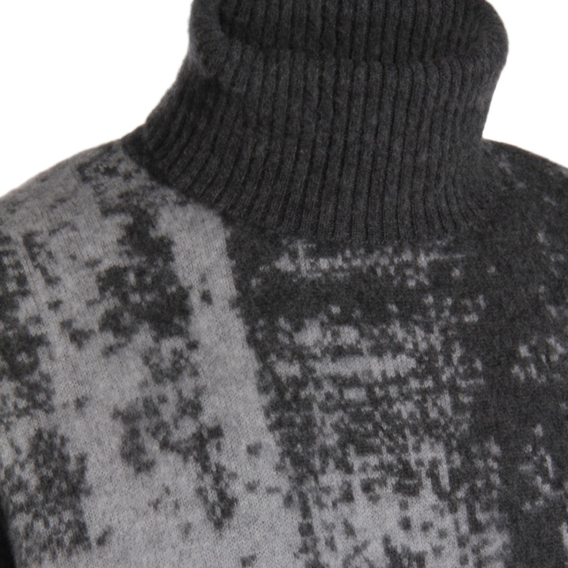 Piacenza Cashmere High Turtleneck Sweater With Textured Abstract Pattern