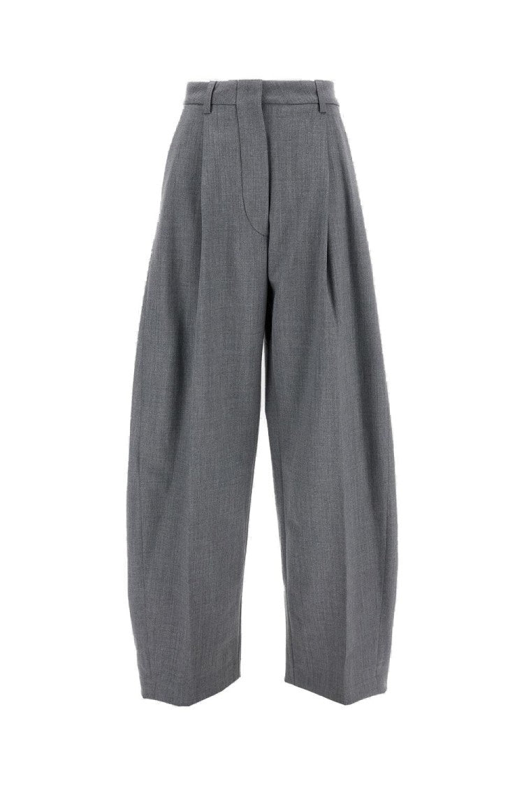 The Latest Wide Trousers With Elegant Pleats