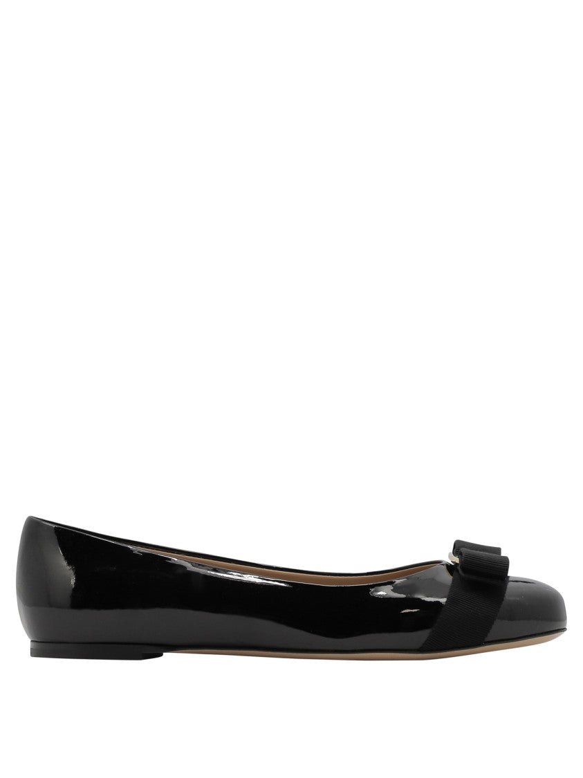 Ferragamo Glossy Leather Ballerinas With Bow Accent