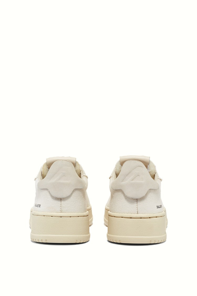 Autry Women’S Dallas Canvas Sneakers