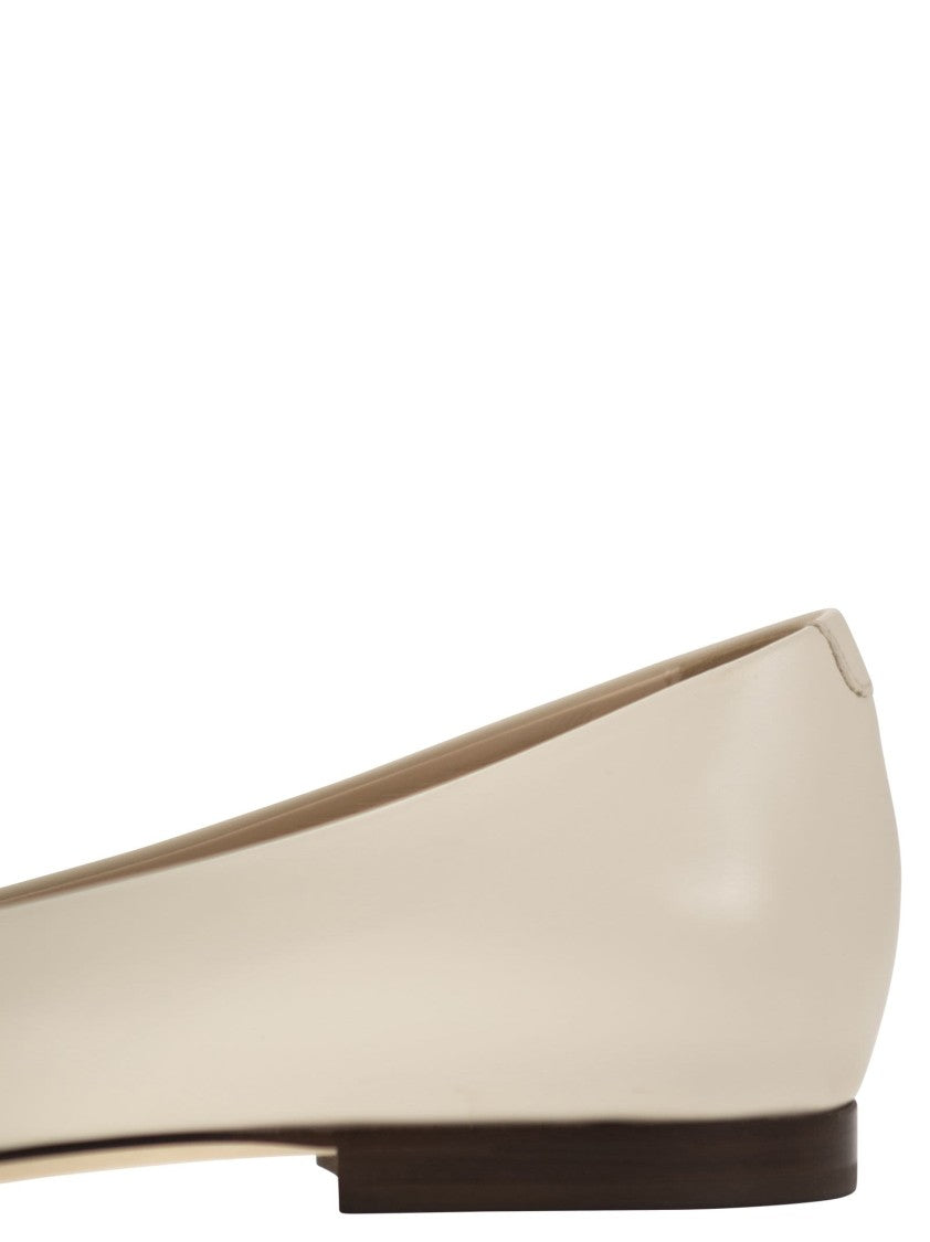 Tod's Leather Ballerina With Accessory