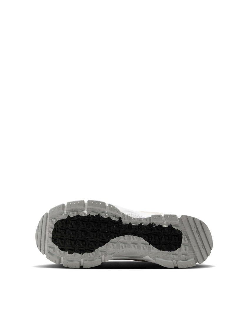 Nike Zoom Vomero Roam Sneakers