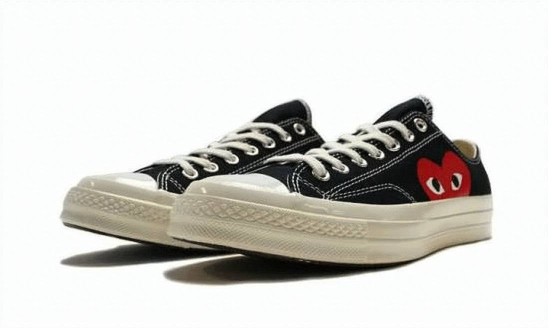 Comme Des Garçons Low-Top Sneakers With Distinctive Heart Graphic