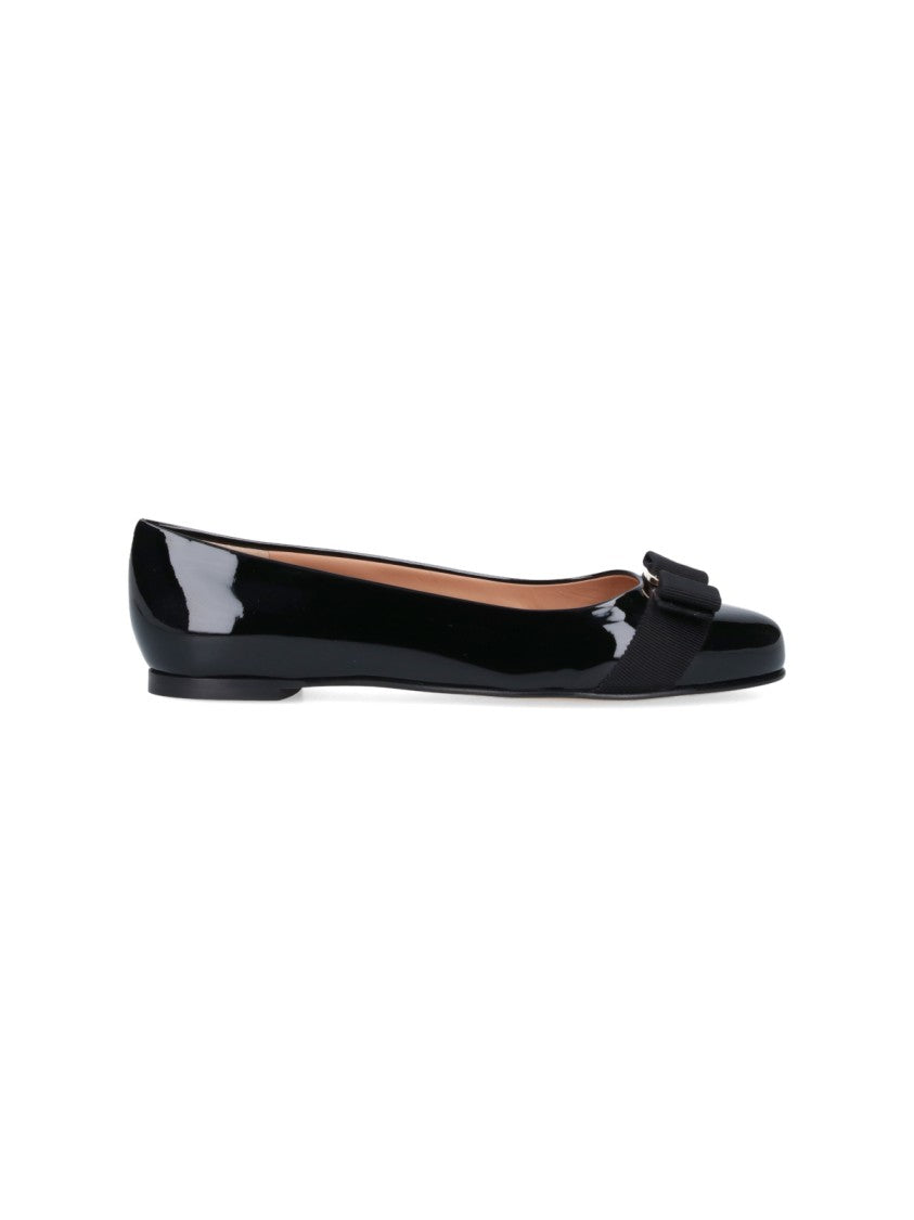 Ferragamo Varina Ballet Flats – Black