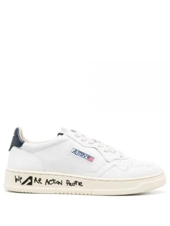 Autry Smooth Leather Low-Top Sneakers With Handwritten Detailing