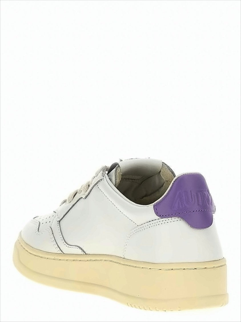 Autry Smooth Leather Low-Top Sneakers