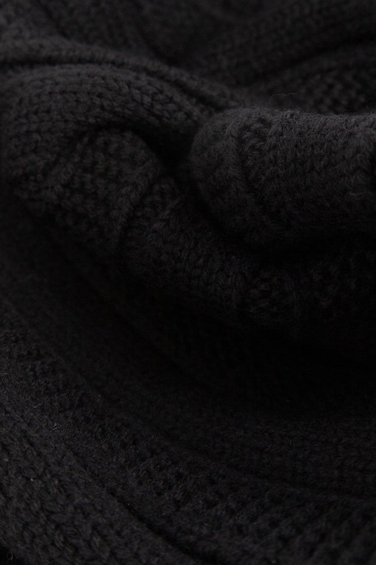 Versace Ribbed Black Wool Scarf With Gold Emblem Detail