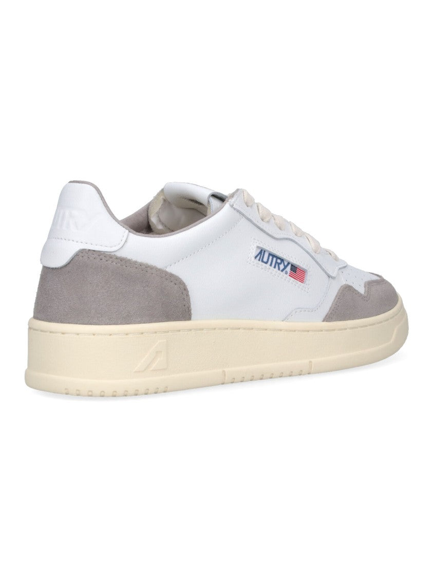 Autry "Medalist" Low-Top Sneakers White