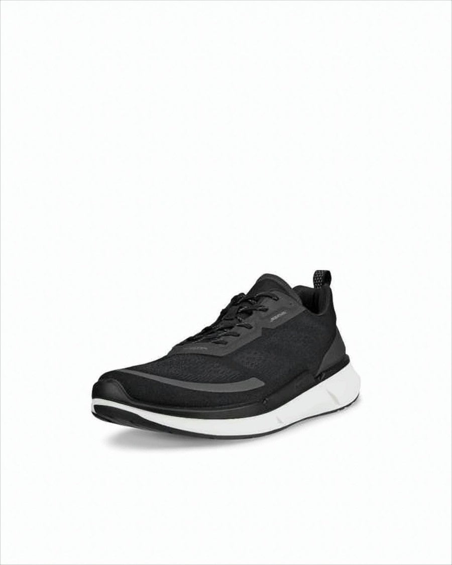 Ecco Low-Profile Black Mesh Sneakers With Rubber Sole