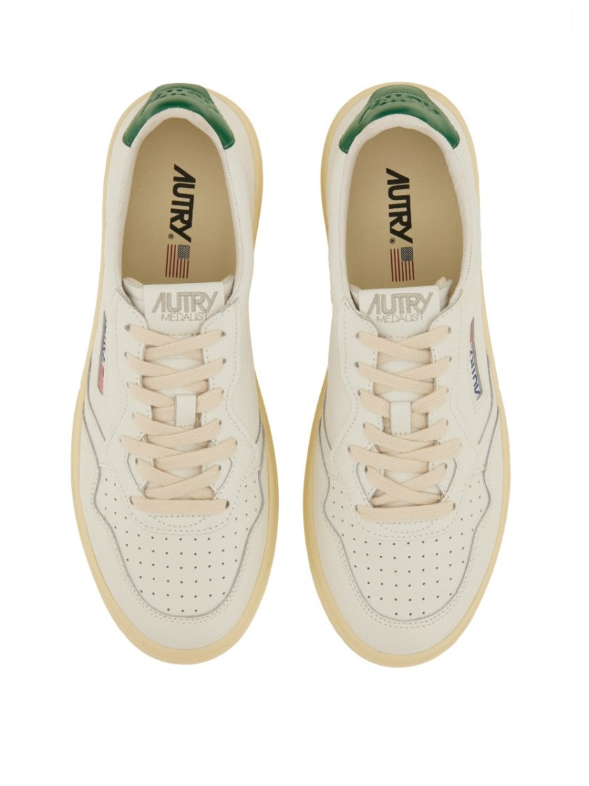 Autry Medalist Low Cow Leather Sneakers