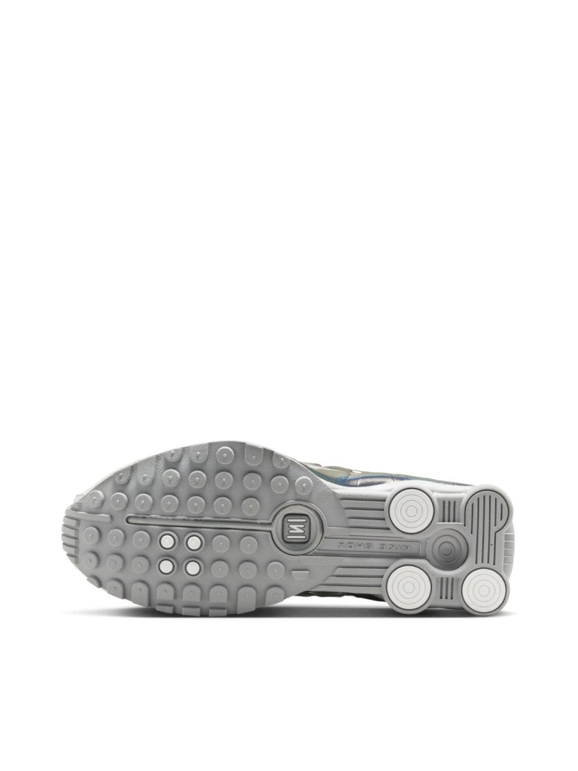 Nike Shox R4 Iridescent Sneakers