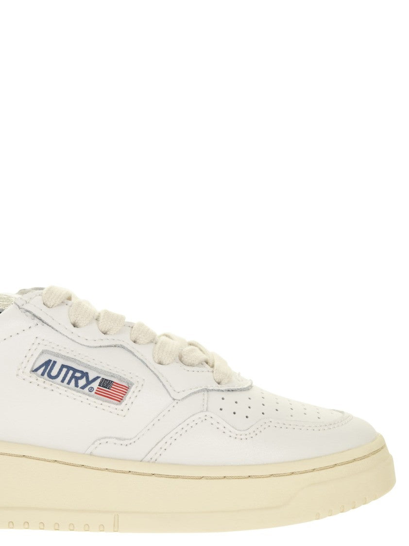 Autry Medalist Low - Leather Sneakers