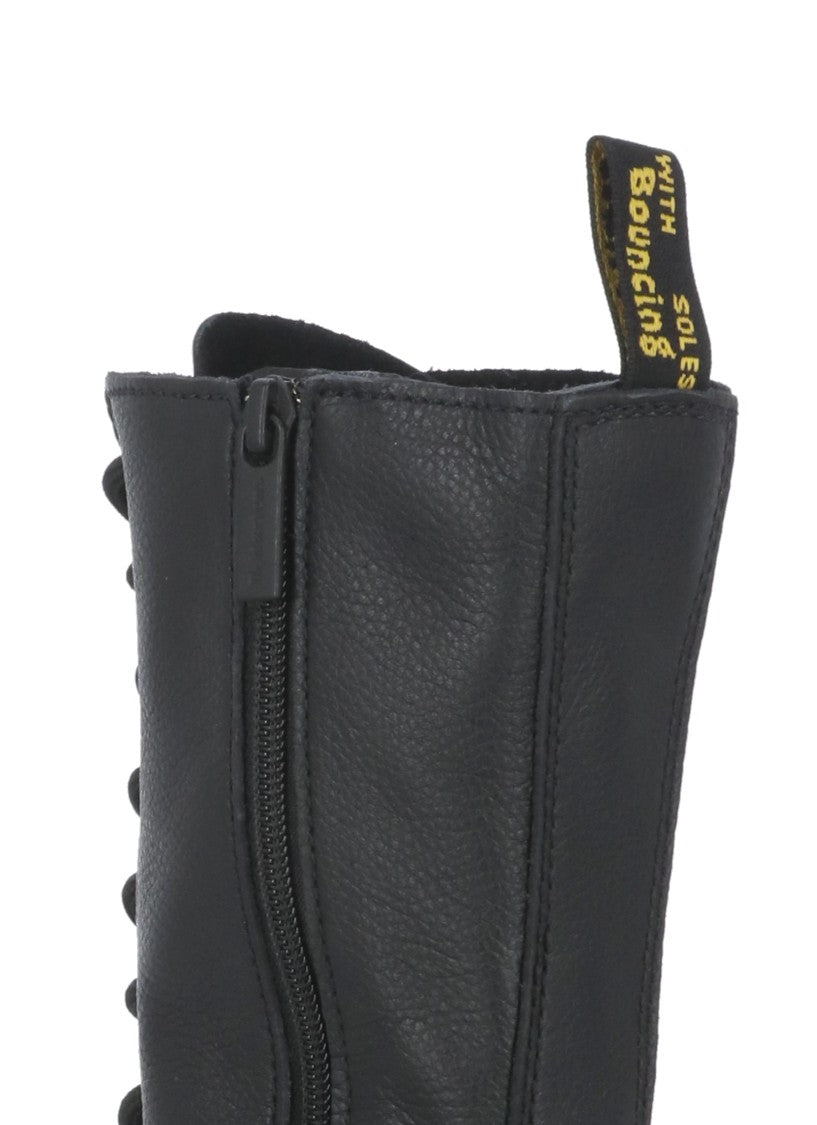 Dr. Martens 1B99 Boots