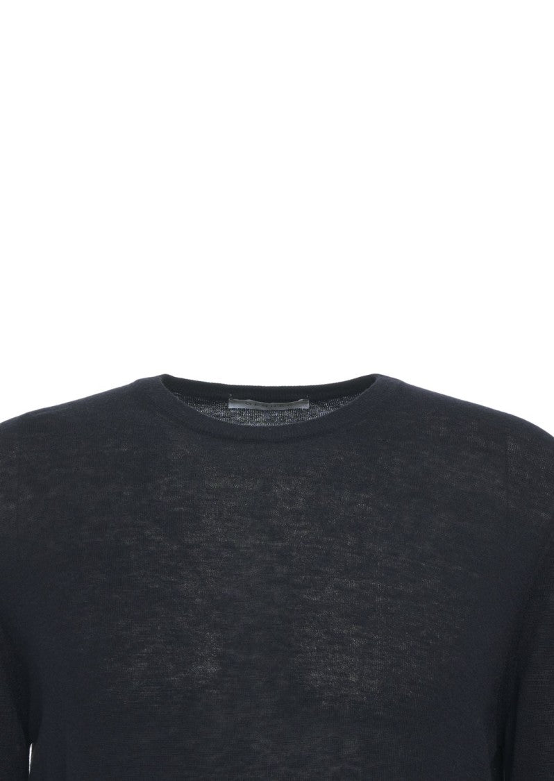 Gender Fine Knit Sweater With Classic Crew Neck And Long Sleeves