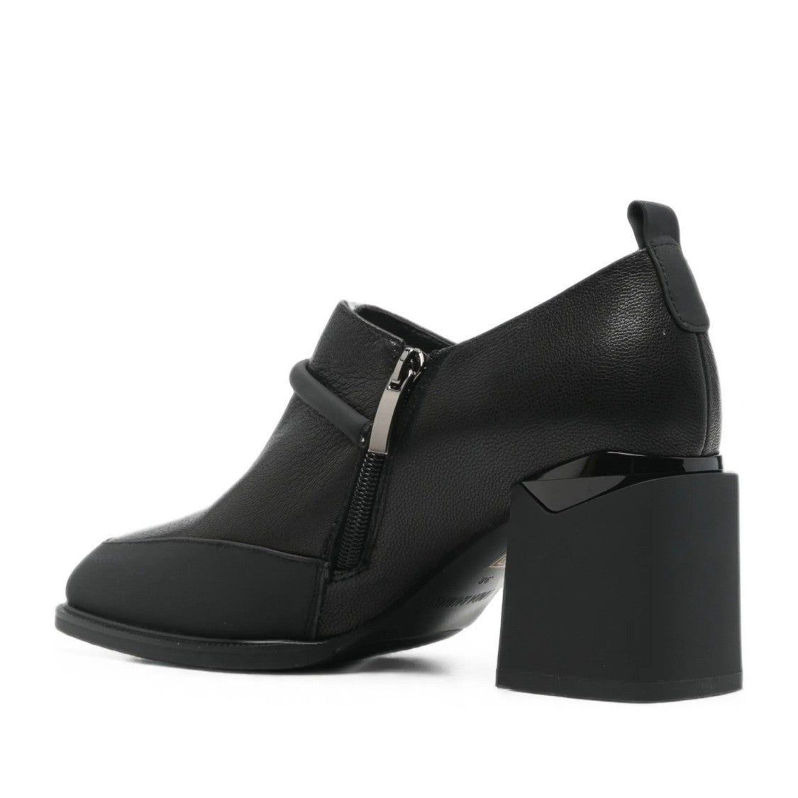 Linda Baumann Black Textured Leather Metallic Emblem Side Zipper Dress Pumps