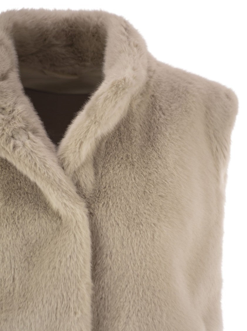 Herno Resort Waistcoat In Faux Fur