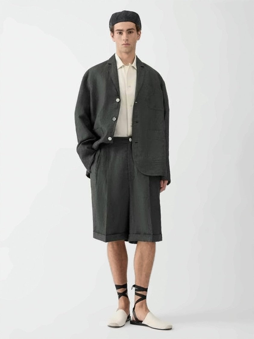 Jacquemus Relaxed Fit Pleated Bermuda Shorts With Cuffed Hem