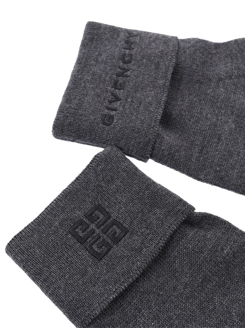 Givenchy 4G Embroidered Logo Gloves