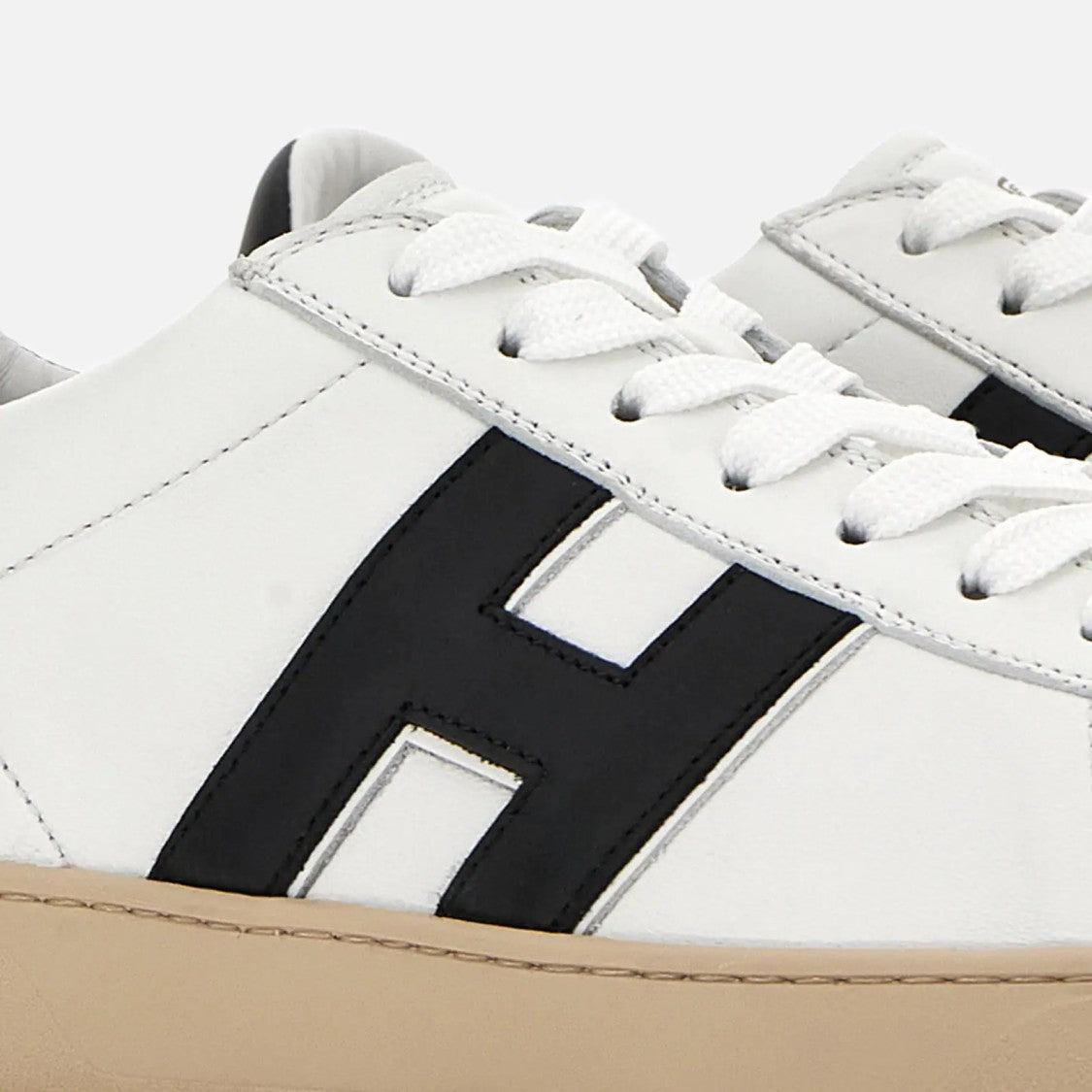 Hogan Cool Allacciato H Profilo Sneakers With Iconic Design