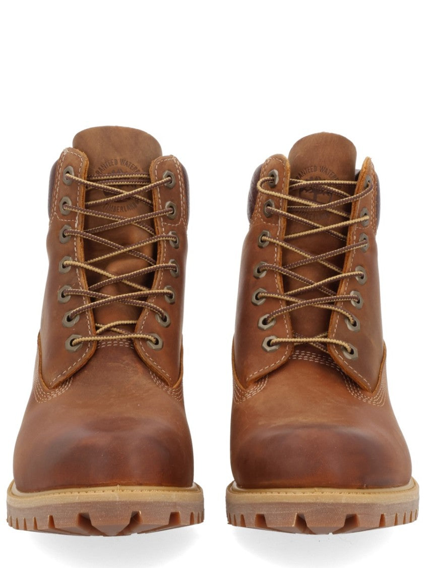 Timberland Classic Lace-Up Brown Leather Boots With Durable Traction Sole