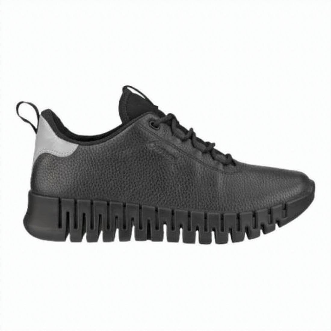 Ecco Textured Leather Sneakers With Segmented Sole Design