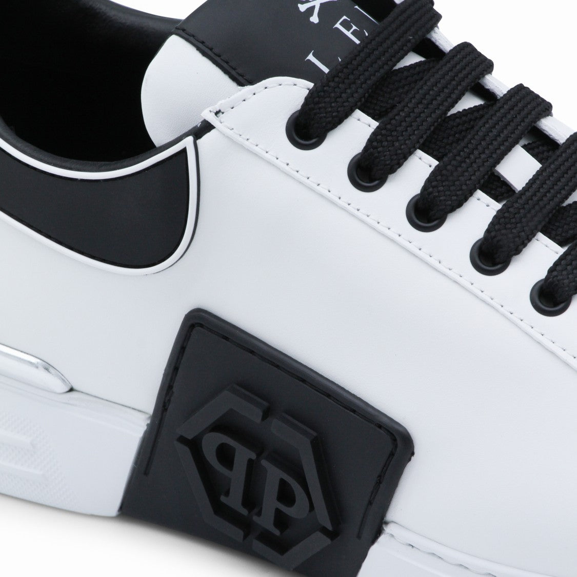 Philipp Plein Low-Top Sneakers With Sleek Silhouette