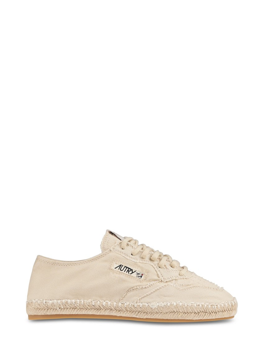Autry Minimalist Flat Shoes With Textured Upper