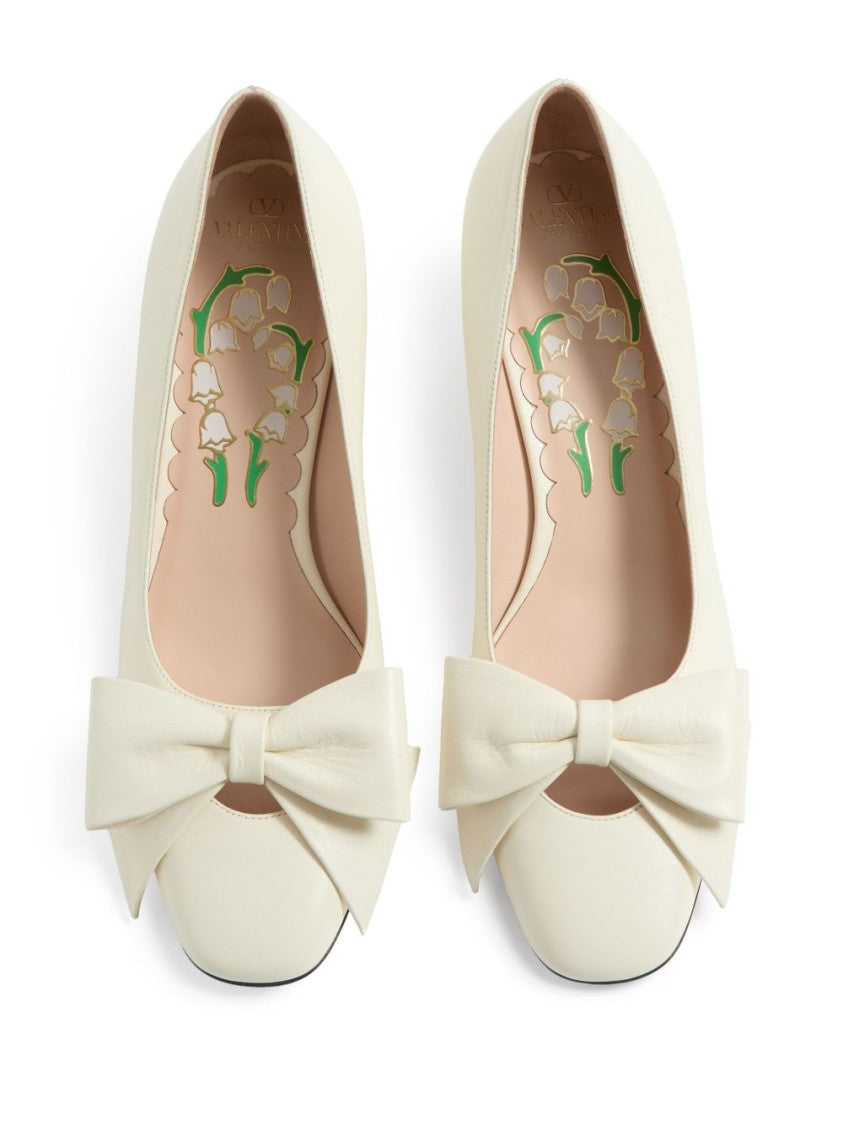 Valentino Garavani Calf Leather Pumps With Oversized Bow