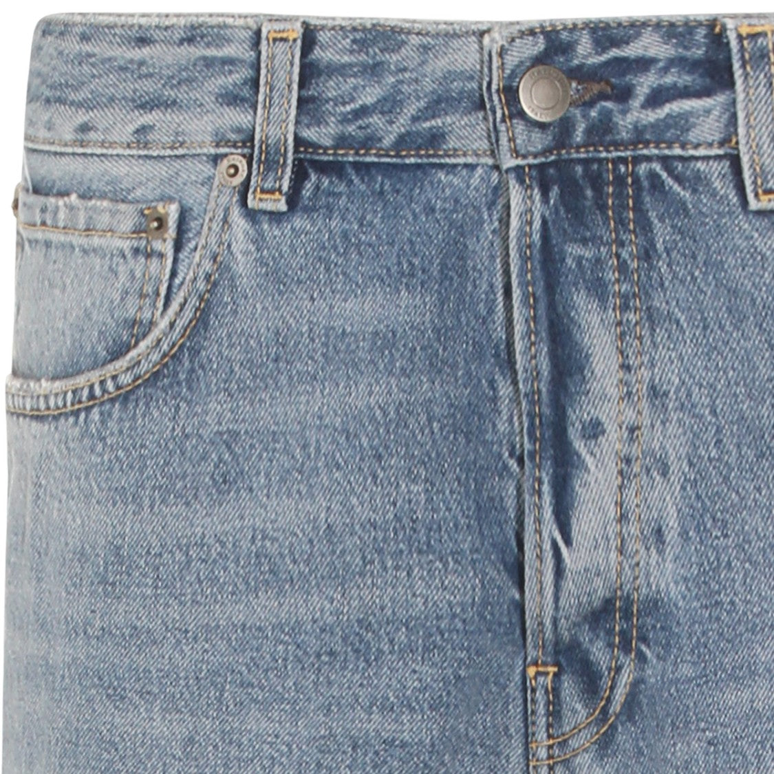 Haikure Straight-Leg Denim Jeans With Light Blue Wash
