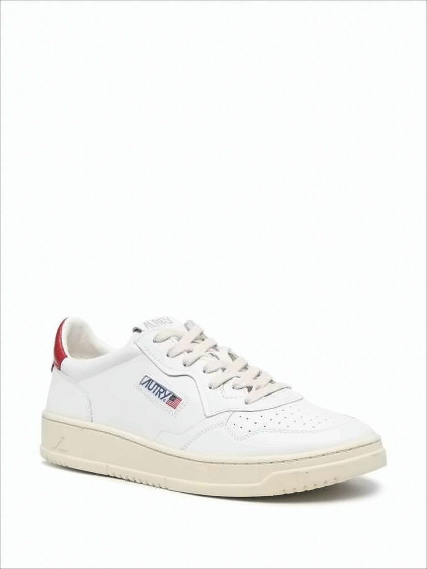 Autry Classic Low-Top Sneakers With Red Accent And Subtle Branding