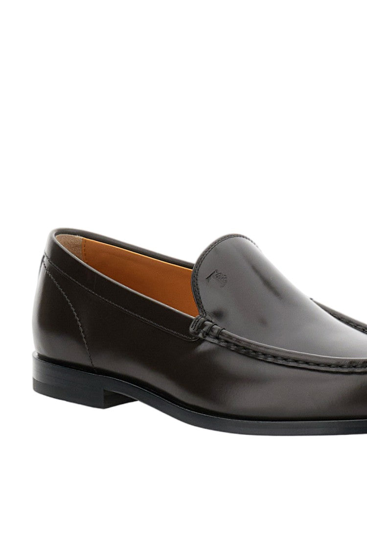 Tod's Refined Calfskin Leather Tod's Loafer With Embossed Monogram