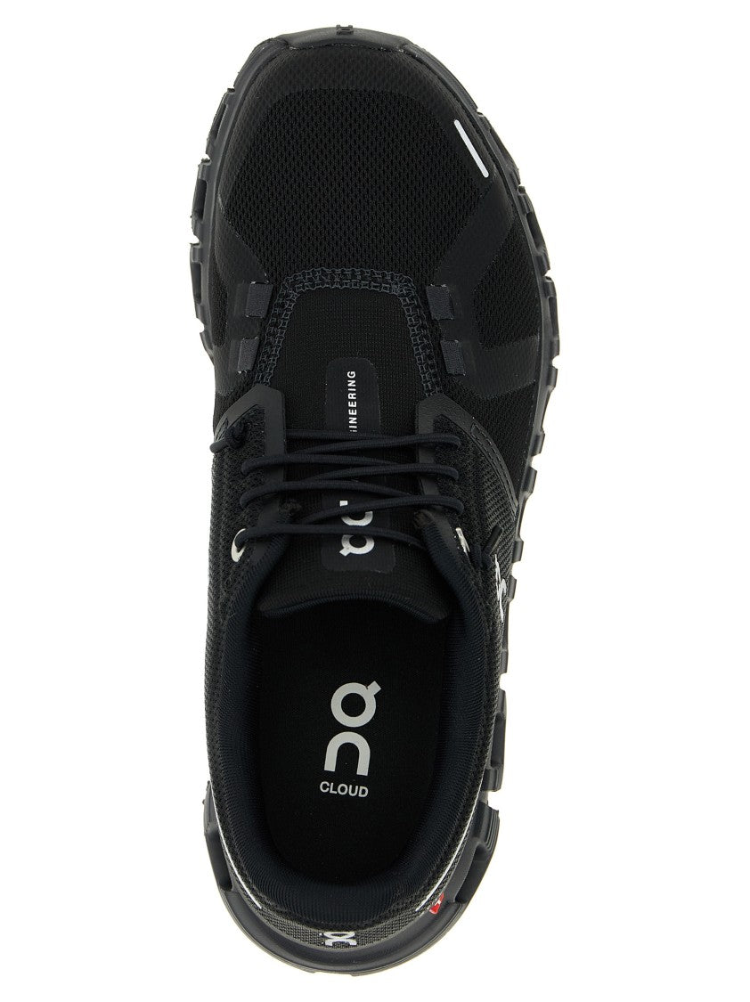 On 'Cloud 6' Sneakers