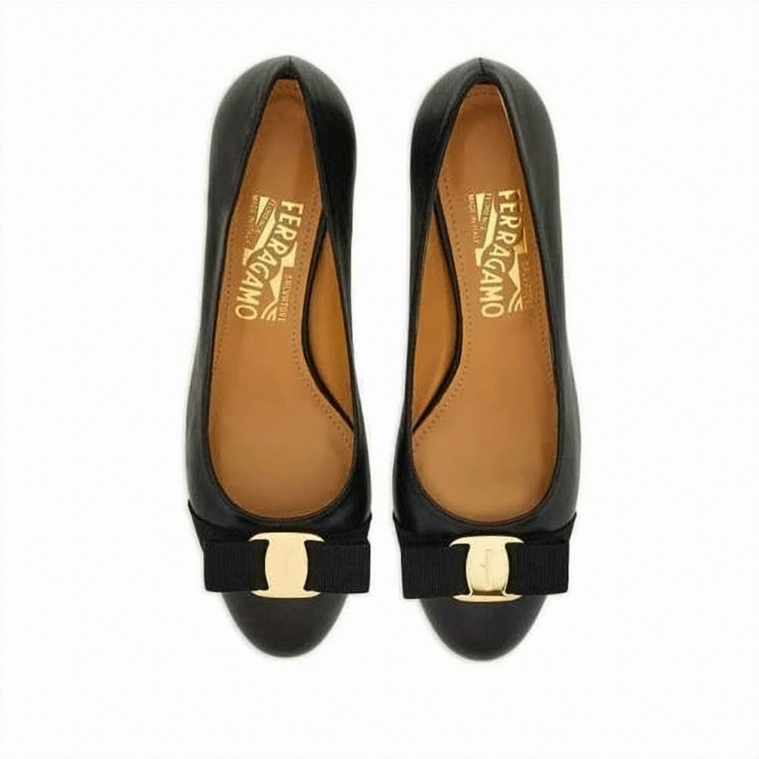 Salvatore Ferragamo Low-Heeled Pumps With Signature Bow