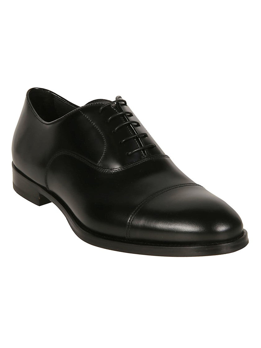 Doucal's Black Calf Leather Cap Toe Brogues