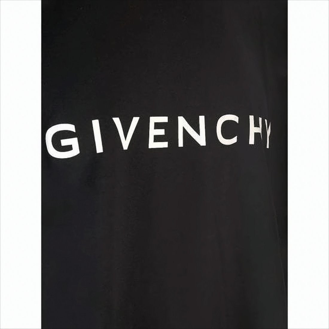 Givenchy Relaxed-Fit Black T-Shirt With Bold Logo Print