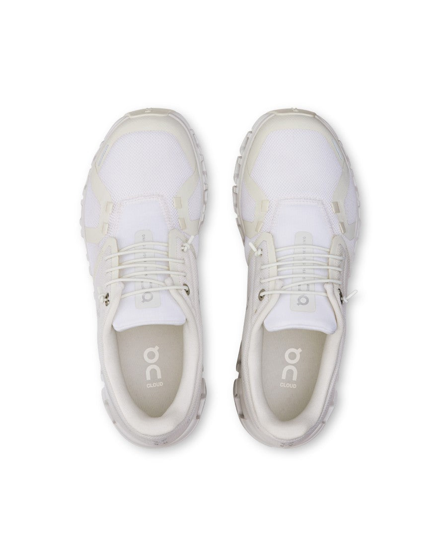 On Cloud 6 Sneakers In White/White Dna