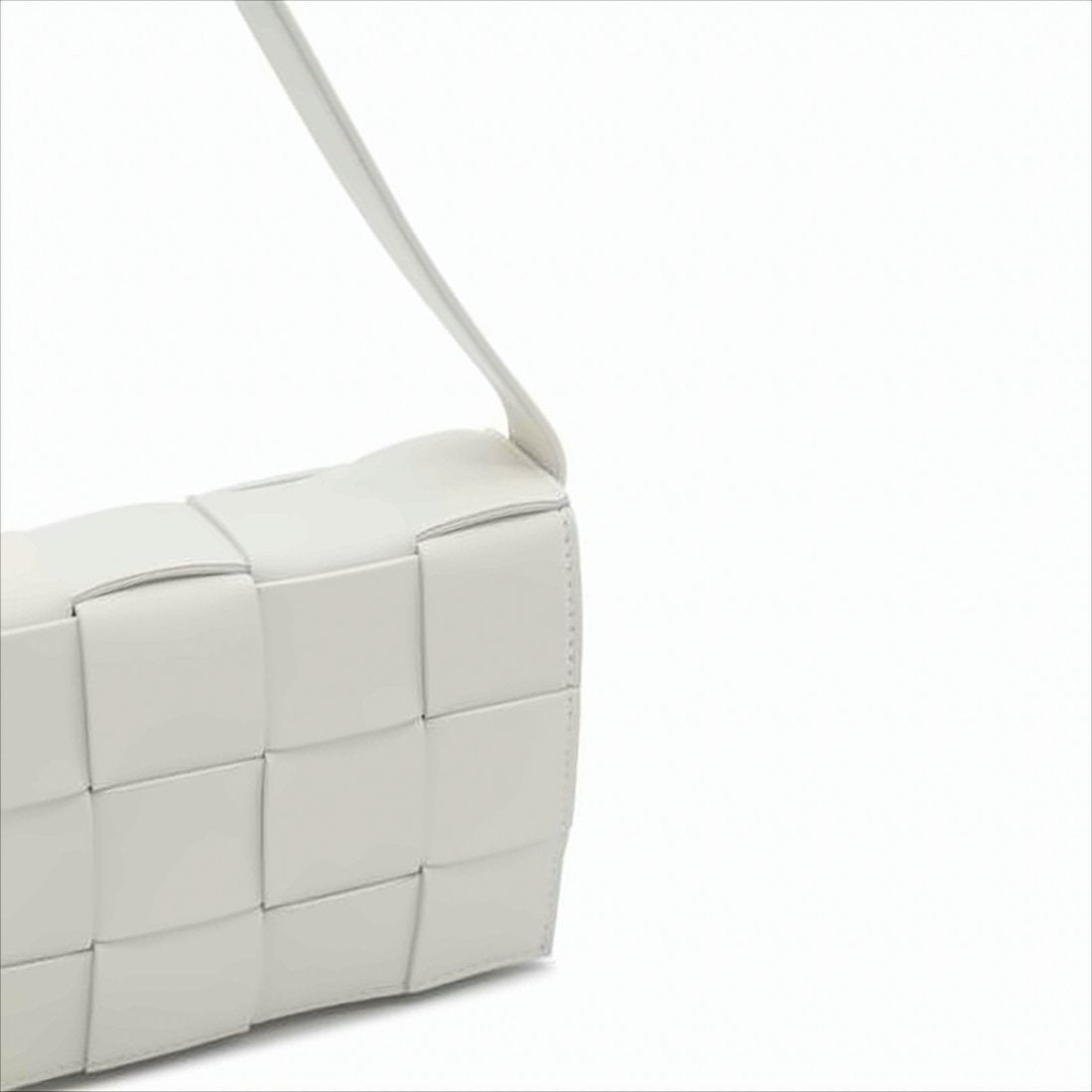 Bottega Veneta Woven White Crossbody Bag With Structured Silhouette